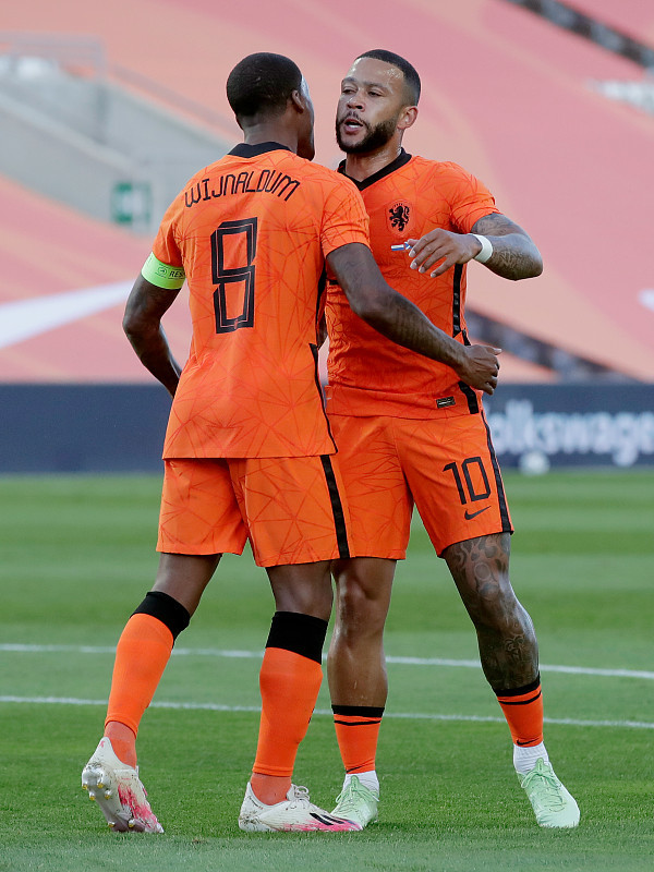  里昂中场核心状态火热，法甲关键战役掌控全局